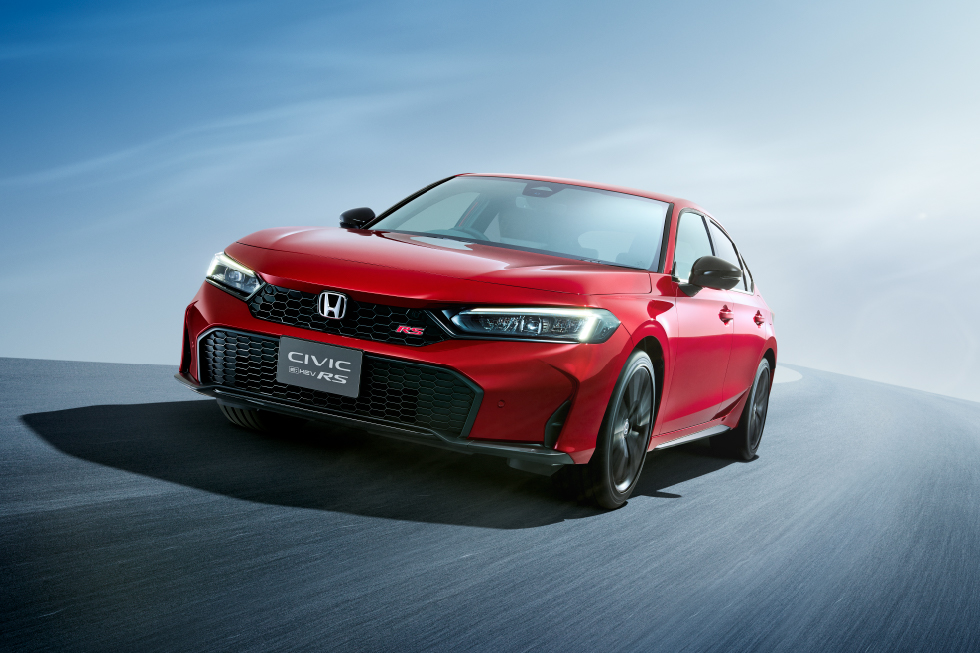 「CIVIC e:HEV RS」をホームページで先行公開